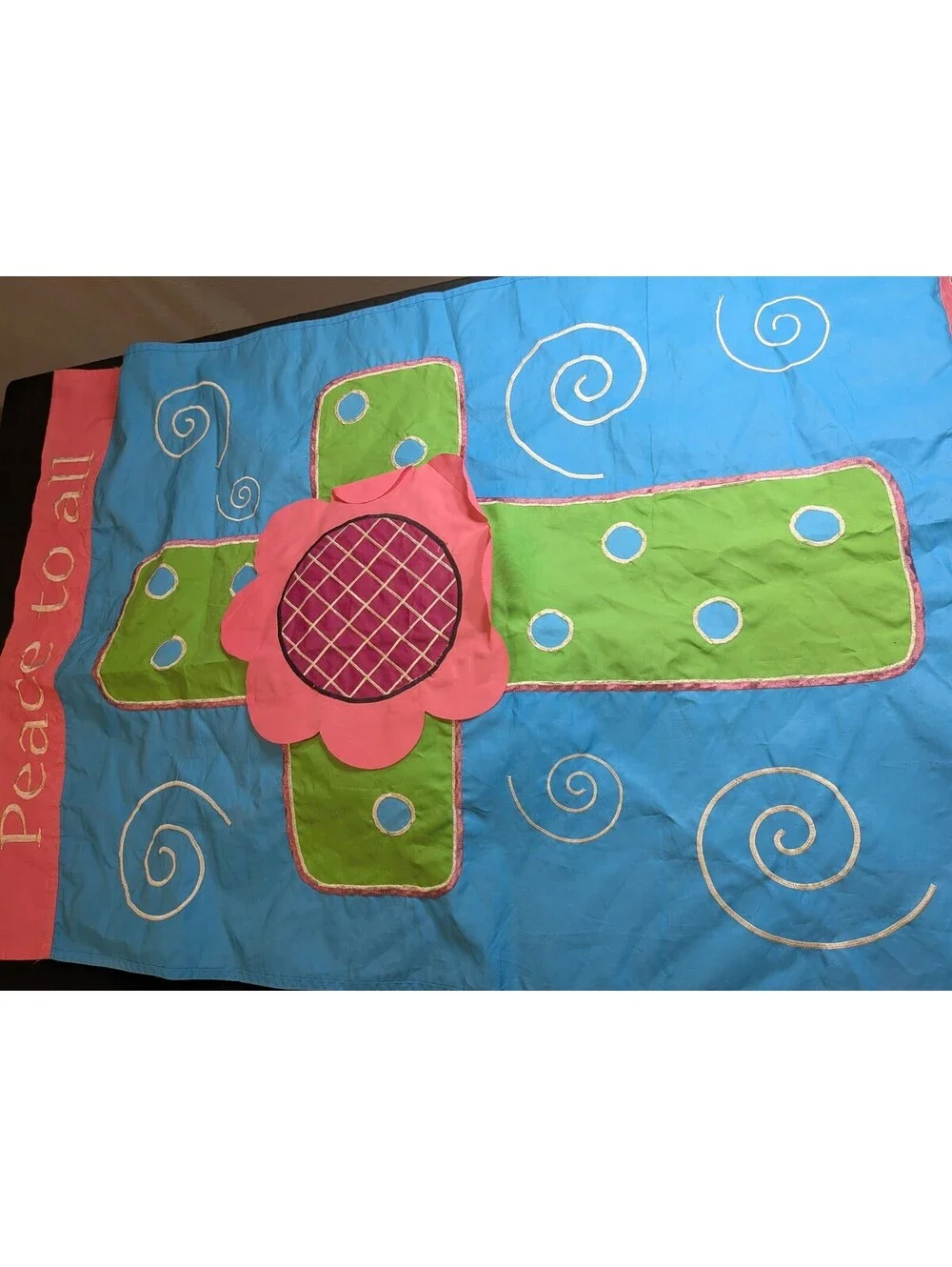 eace To All Who Enter Applique Fabric Wall Hanging Blue Green Pink Flower